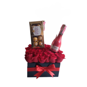 Caja de Rosas con Chocolates Ferrero y Botella JP