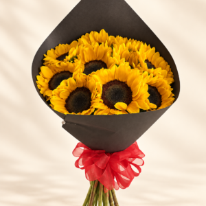 Ramo de 10 girasoles amarillos en cartulina negra