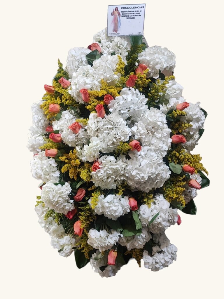 Ramo fúnebre de hortensias blancas y rosas salmón para condolencias en Manizales